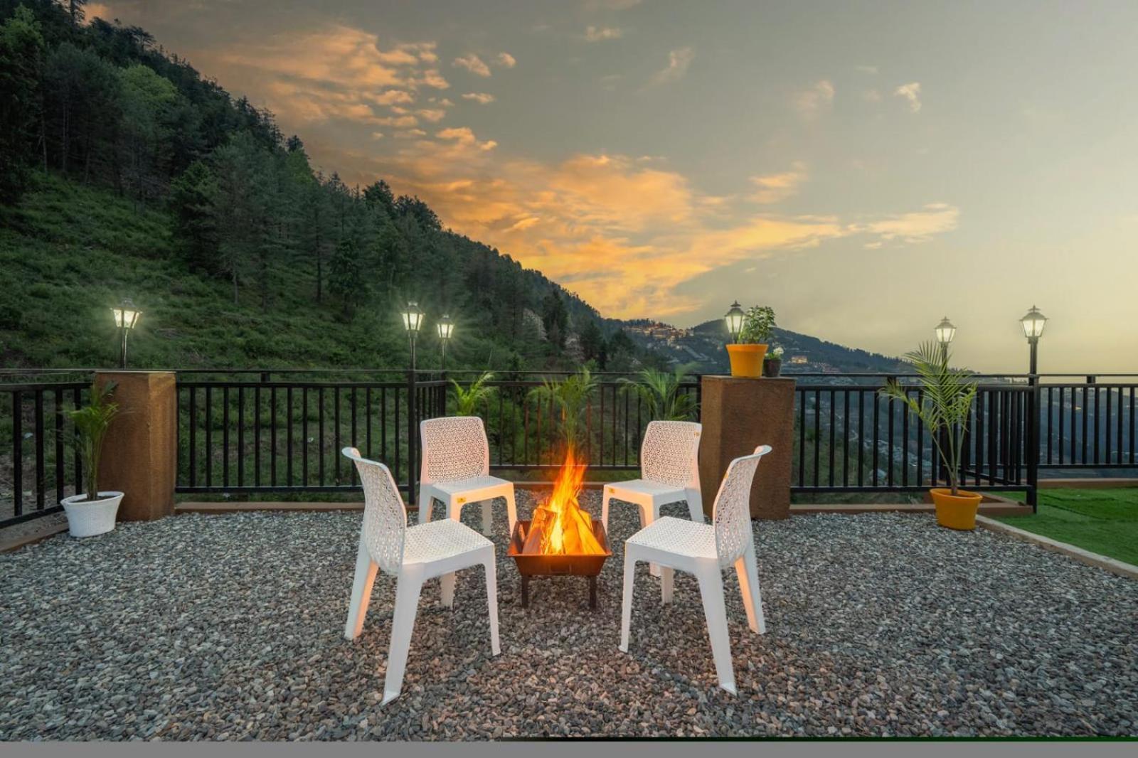 The Nature Dreams I Vacations I Conference I Mice I Family Events I Open Air Terrace I Sky Bonfire I Kufri By Exotic Stays Shimla Ngoại thất bức ảnh